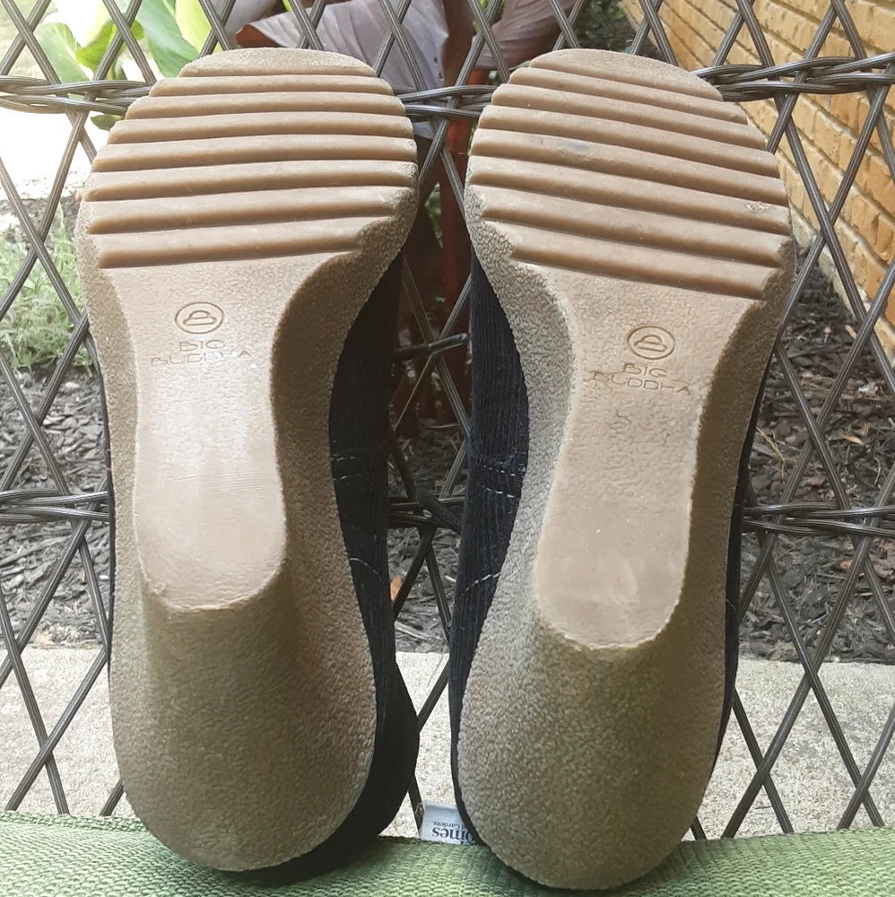 Big Budda Utah Wedge Bootie Size 8.5.